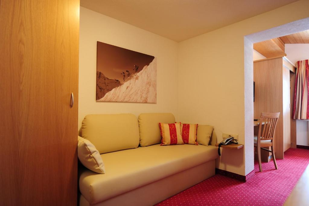 Hotel Toni Galtuer Ngoại thất bức ảnh