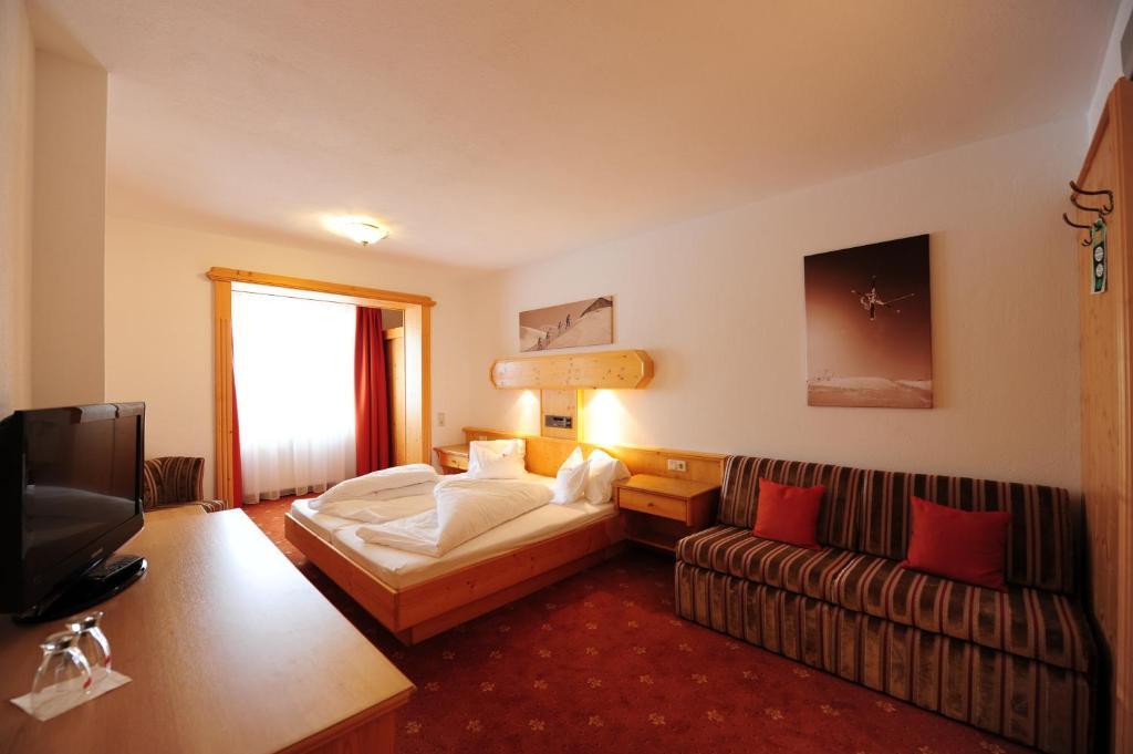 Hotel Toni Galtuer Phòng bức ảnh