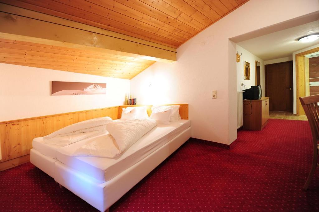 Hotel Toni Galtuer Phòng bức ảnh