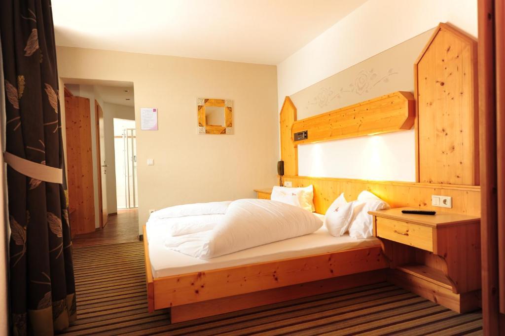 Hotel Toni Galtuer Phòng bức ảnh